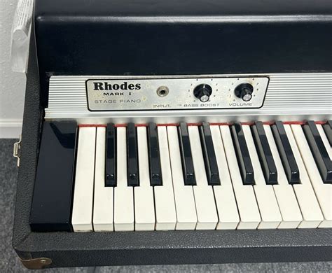 used fender rhodes.